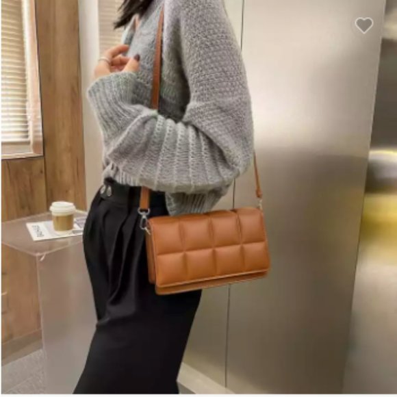 Ladies Small Diamond Lattice Shoulder Bag - Picture 7 of 8